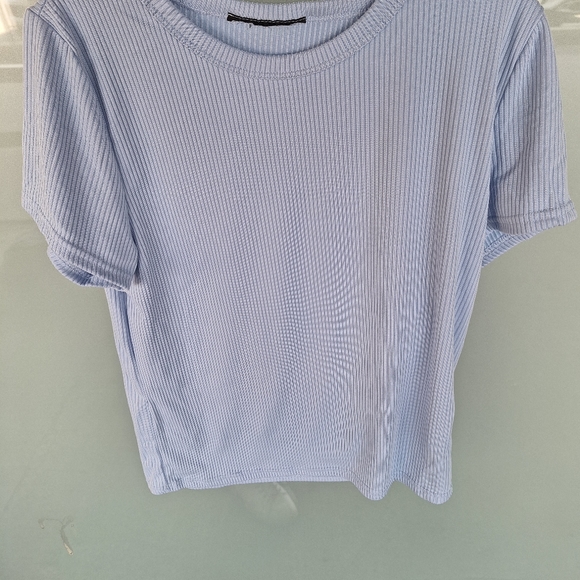 Crop tops - Picture 7 of 16